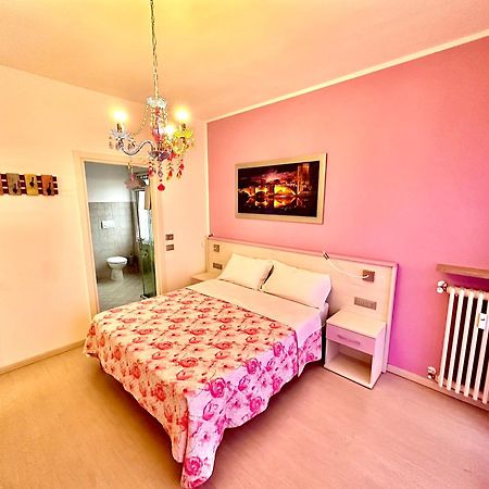 Ai Giardini Rooms -Vicino Ospedale Borgo Trento E Centro Storico Verona Exterior foto
