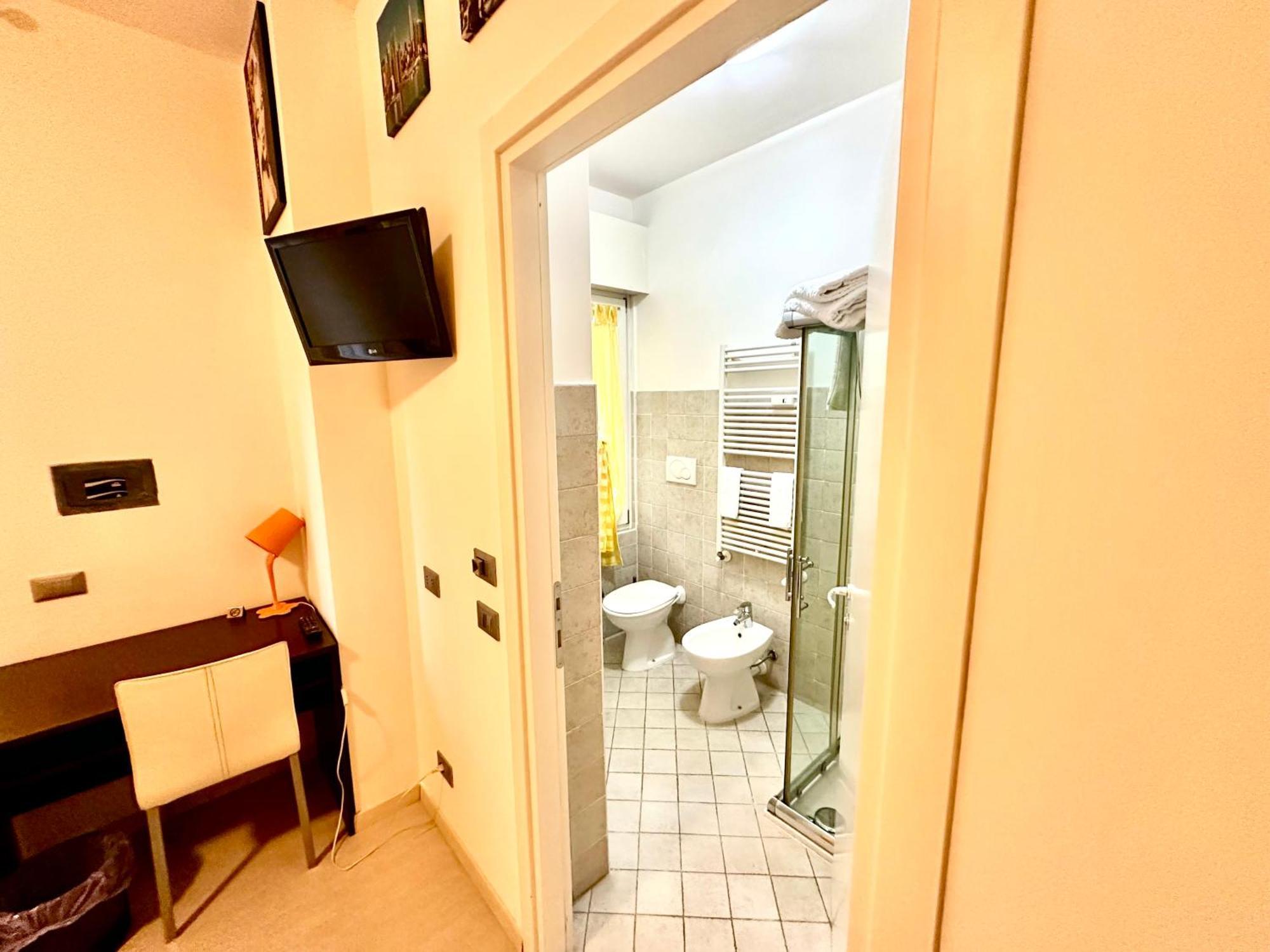 Ai Giardini Rooms -Vicino Ospedale Borgo Trento E Centro Storico Verona Exterior foto