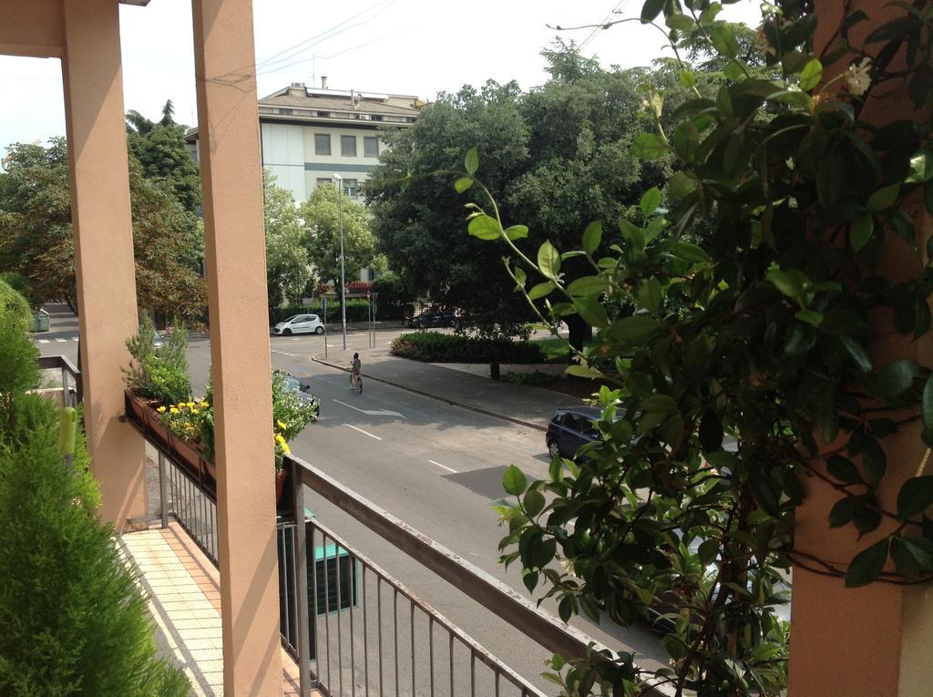 Ai Giardini Rooms -Vicino Ospedale Borgo Trento E Centro Storico Verona Exterior foto
